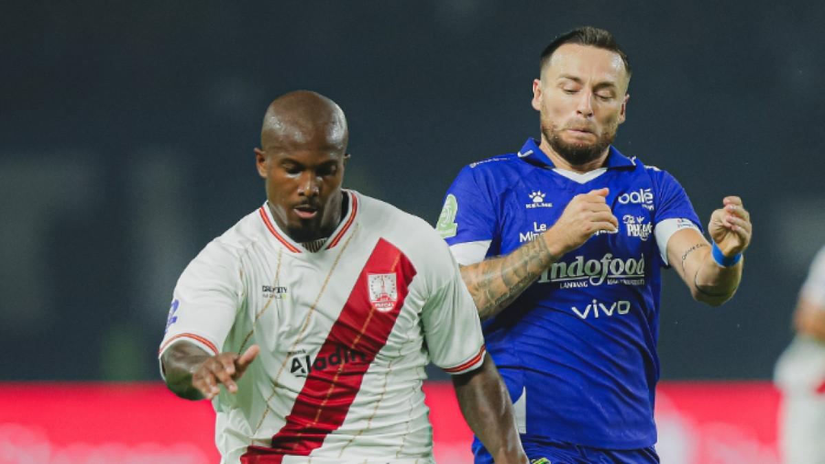 Persis Solo Semakin Terpuruk Di Zona Degradasi Setelah Kalah Dari Persib Bandung.