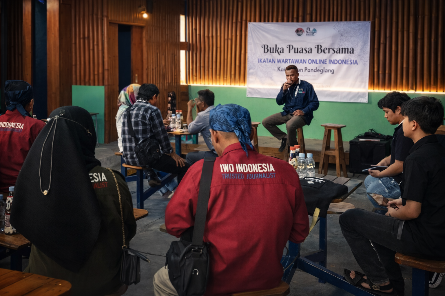 DPD IWO Indonesia Pandeglang Gelar Buka Puasa Bersama di Saung Biru Gunung Karang‎